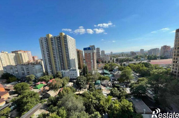 2-комн квартира Кировский проспект, 116
