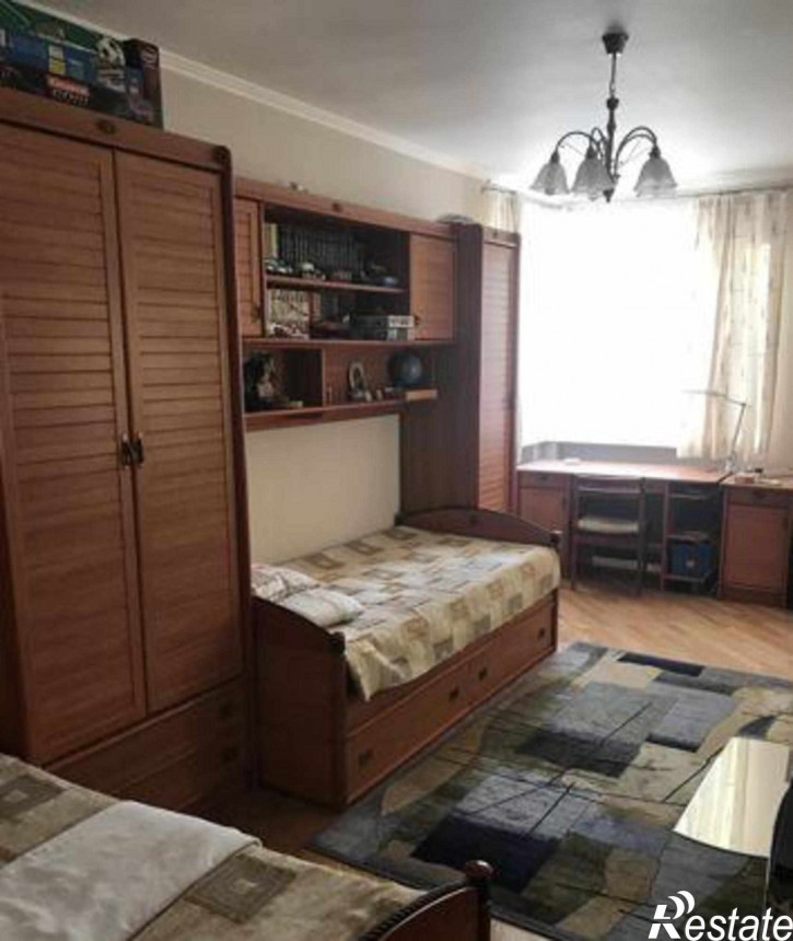 3-комн квартира улица Серафимовича, 74