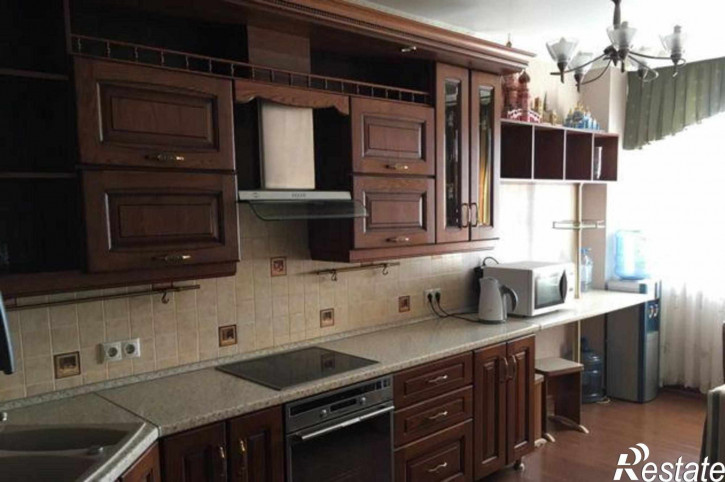 3-комн квартира проспект Королёва, 9В