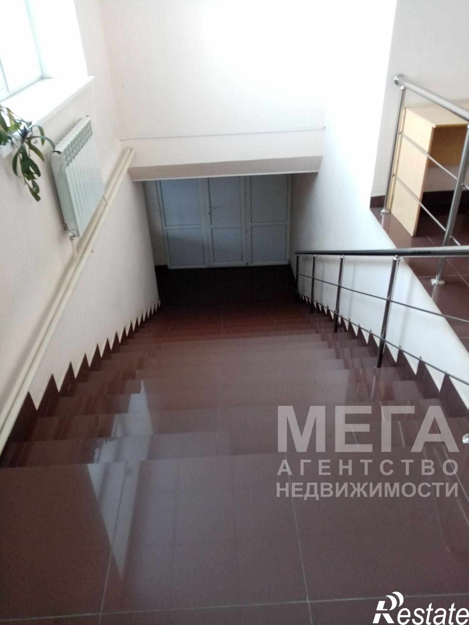 Сдать офис, помещение под офис за 19 680 рублей на 3 Интернационала ул, 105