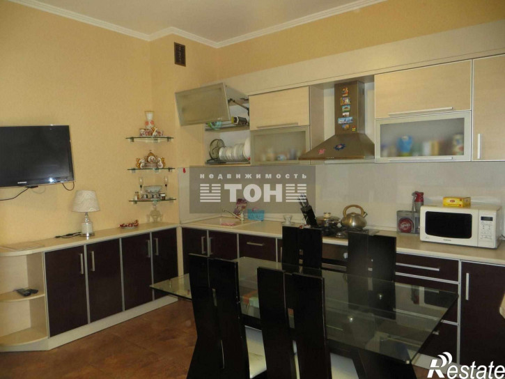 2-комн квартира ул. Янтарная, 13