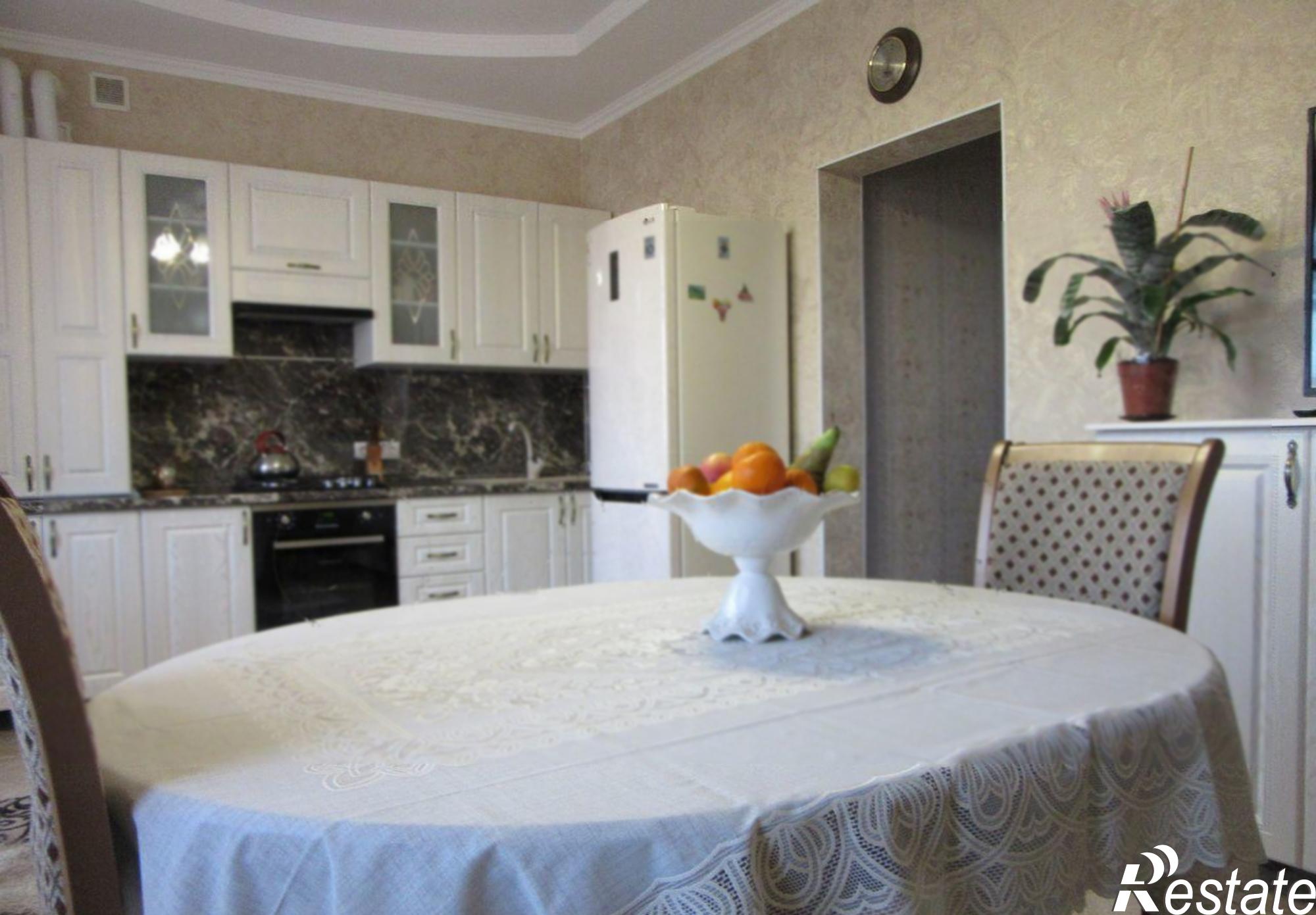 Купить дачу, дом, коттедж за 14 800 000 рублей на улица Жолоба