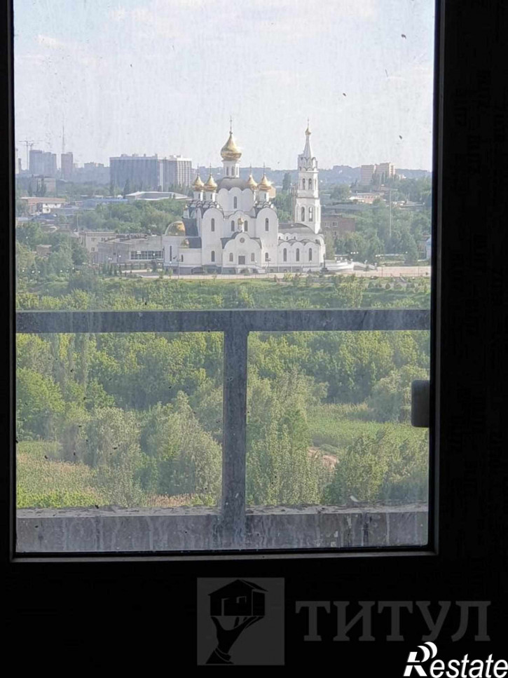 2-комн квартира СЖМ, Комарова