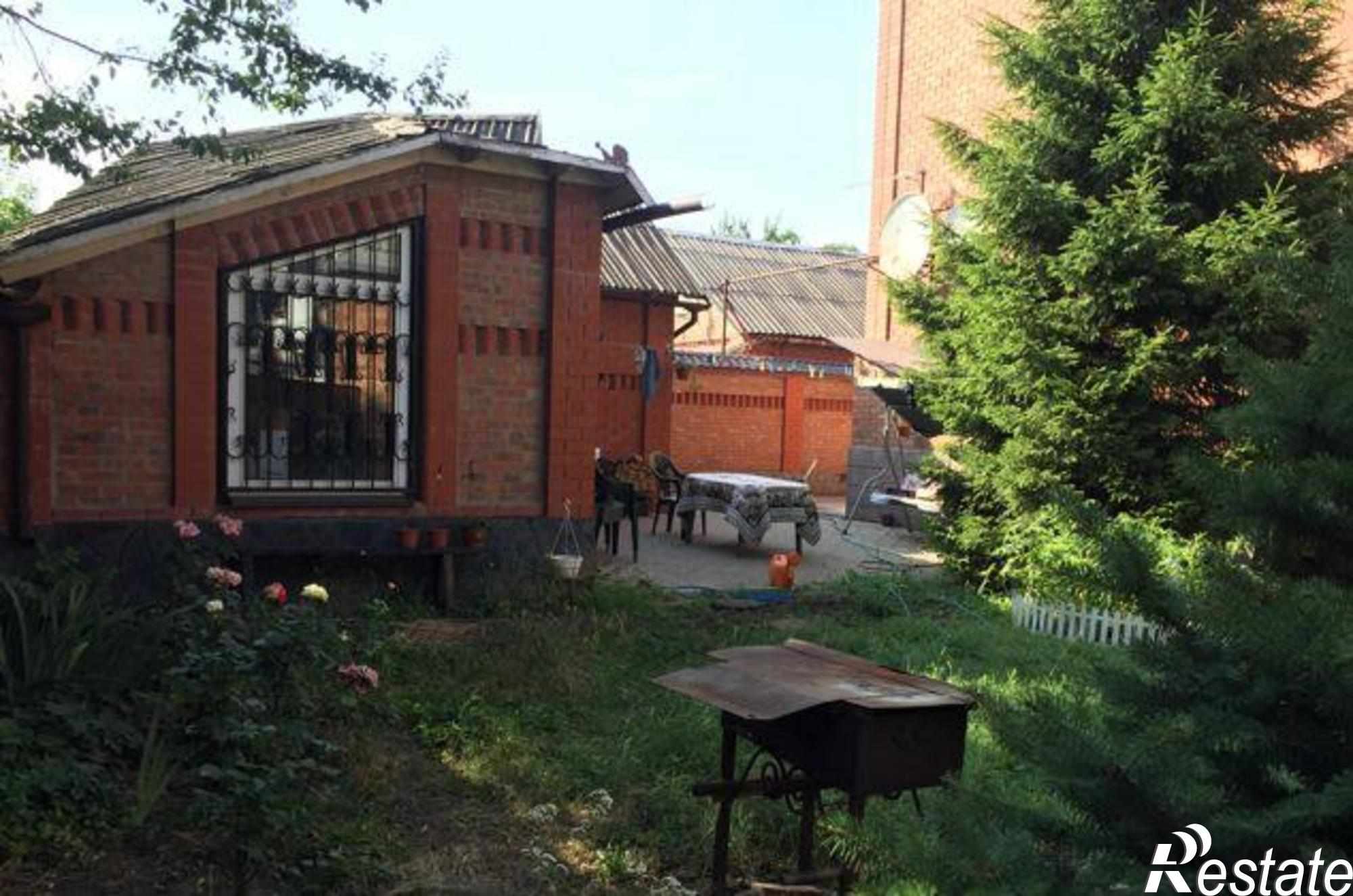 Купить дачу, дом, коттедж за 13 300 000 рублей на Молодёжная улица, 56А