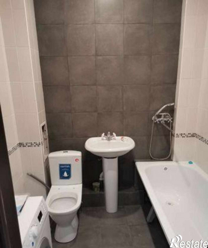 1-комн квартира улица Шаповалова, 1Гс1