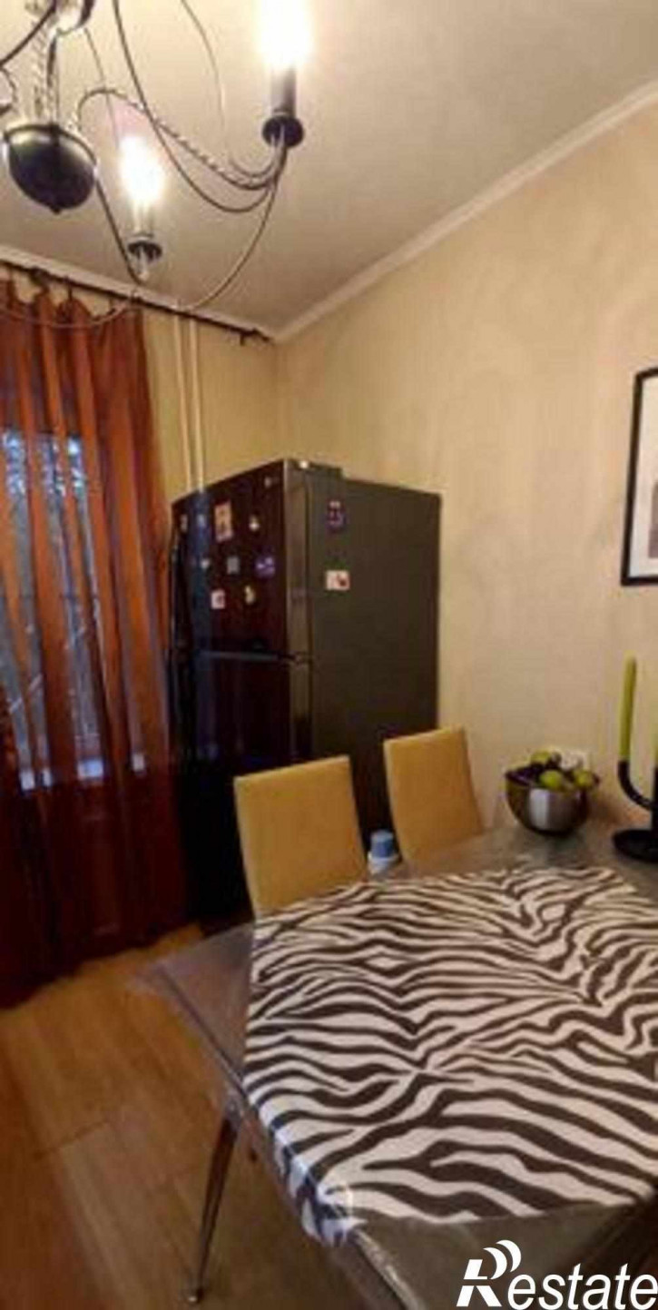 3-комн квартира проспект Космонавтов, 22