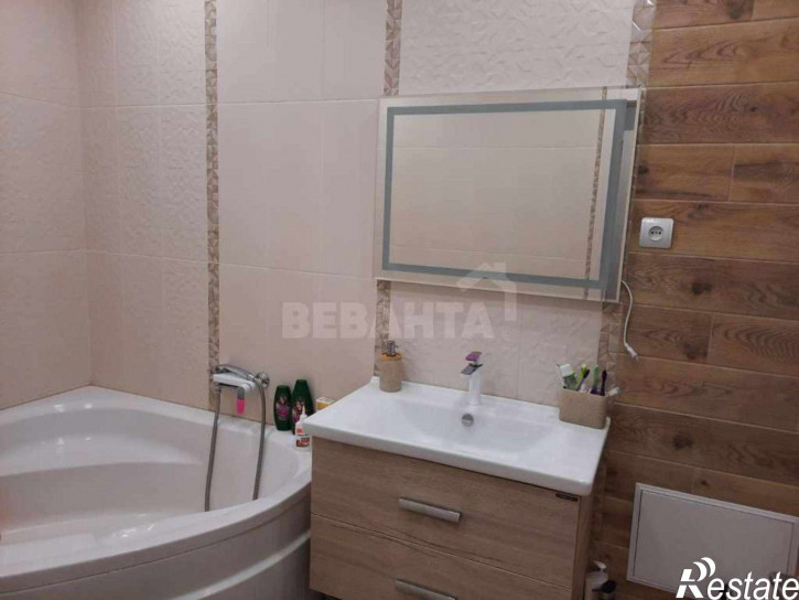 3-комн квартира ул. Монтажников          д. 1