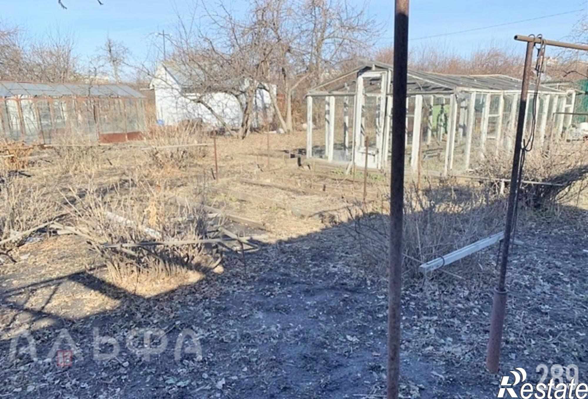 Купить землю, земельный участок за 700 000 рублей на 8-я улица, уч. 724