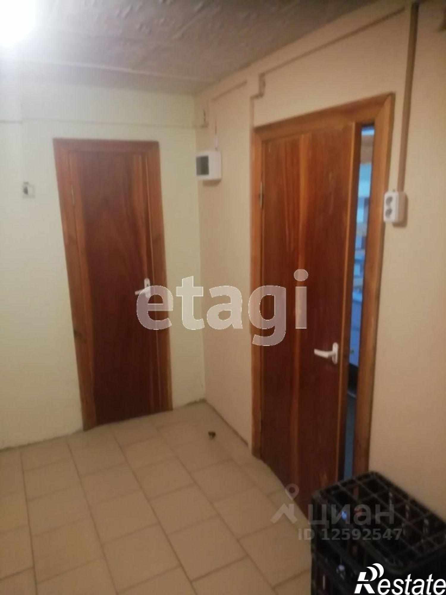 Купить торговое помещение за 3 300 010 рублей на Крымская улица, 7