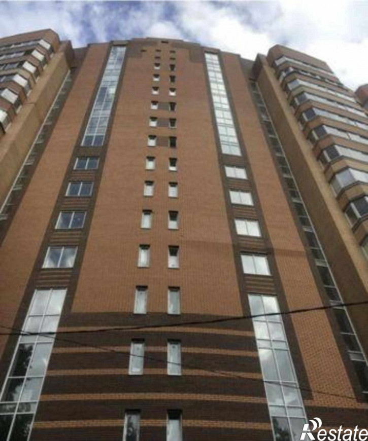 3-комн квартира в новом доме улица Ларина, 45А