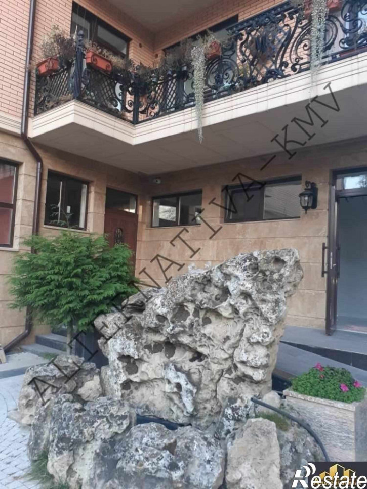 2-комн квартира Дзержинского пр-т.