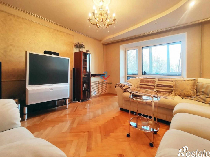 5-комн квартира Красная улица, 64А