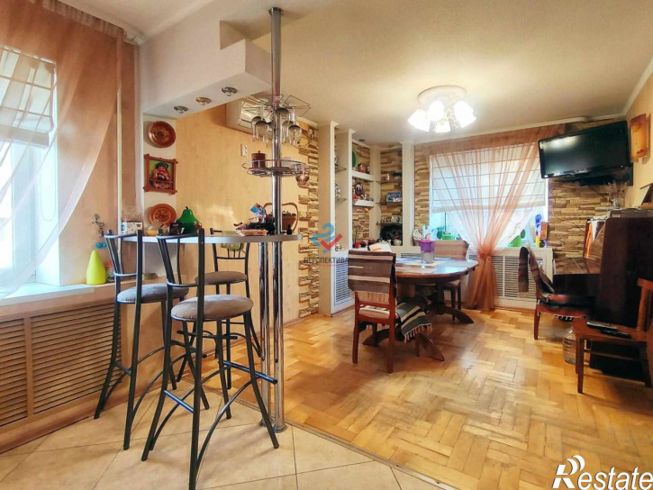 5-комн квартира Красная улица, 64А