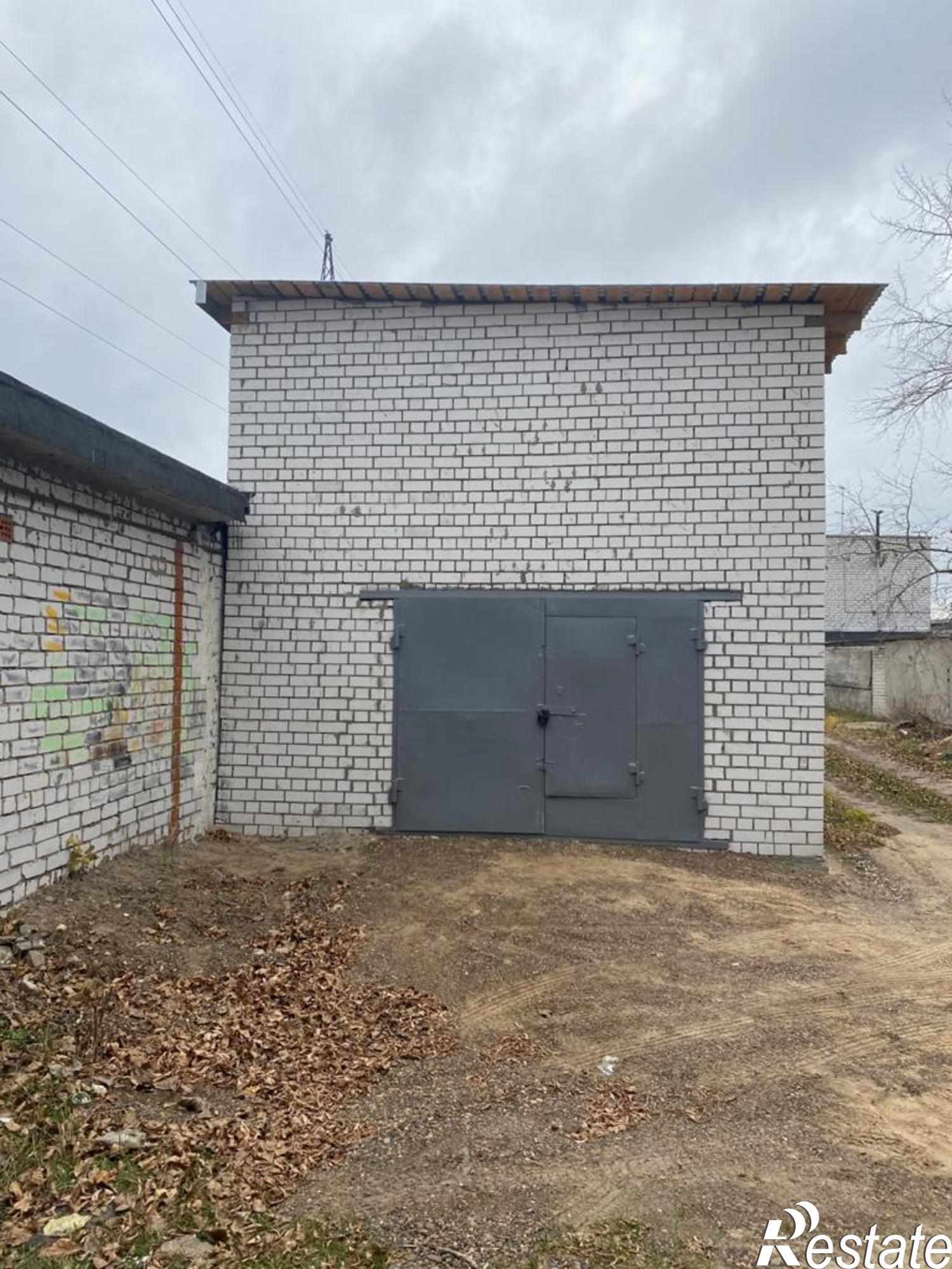 Купить гараж, место в паркинге за 1 400 000 рублей на Героя Советского Союза Сутырина ул