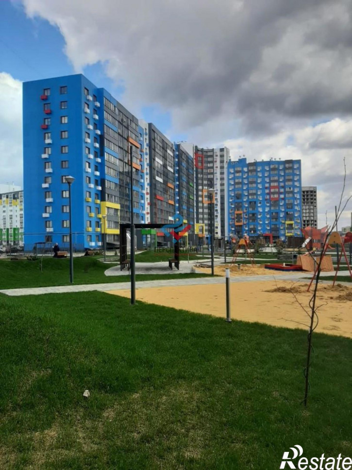 2-комн квартира в новом доме жилой комплекс Радужные Дворы,  с76