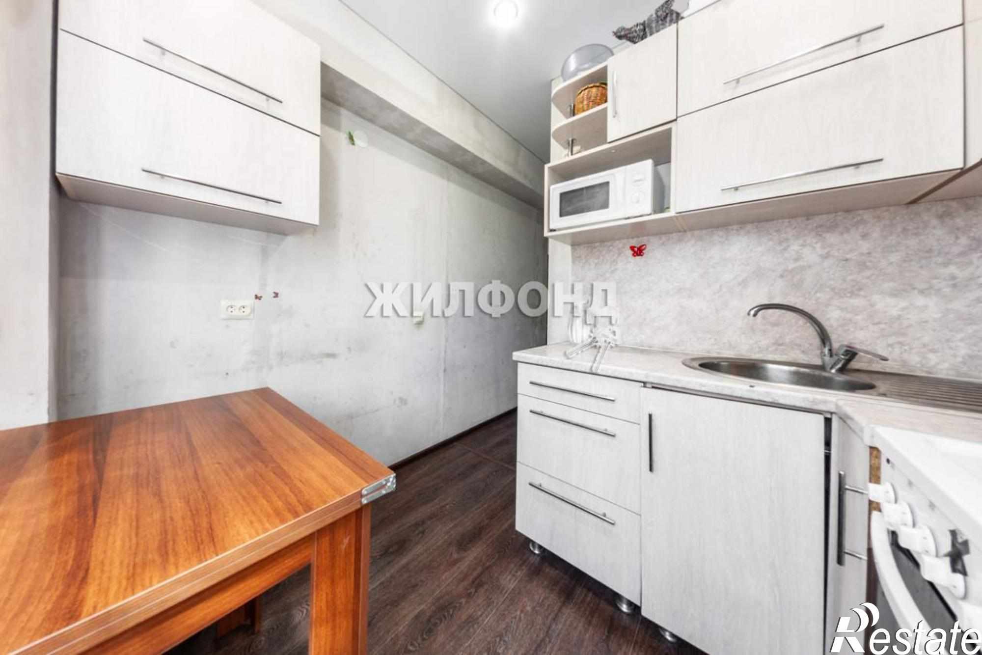 Купить квартиру за 2 870 000 рублей на Ильи Мухачева улица, д.262