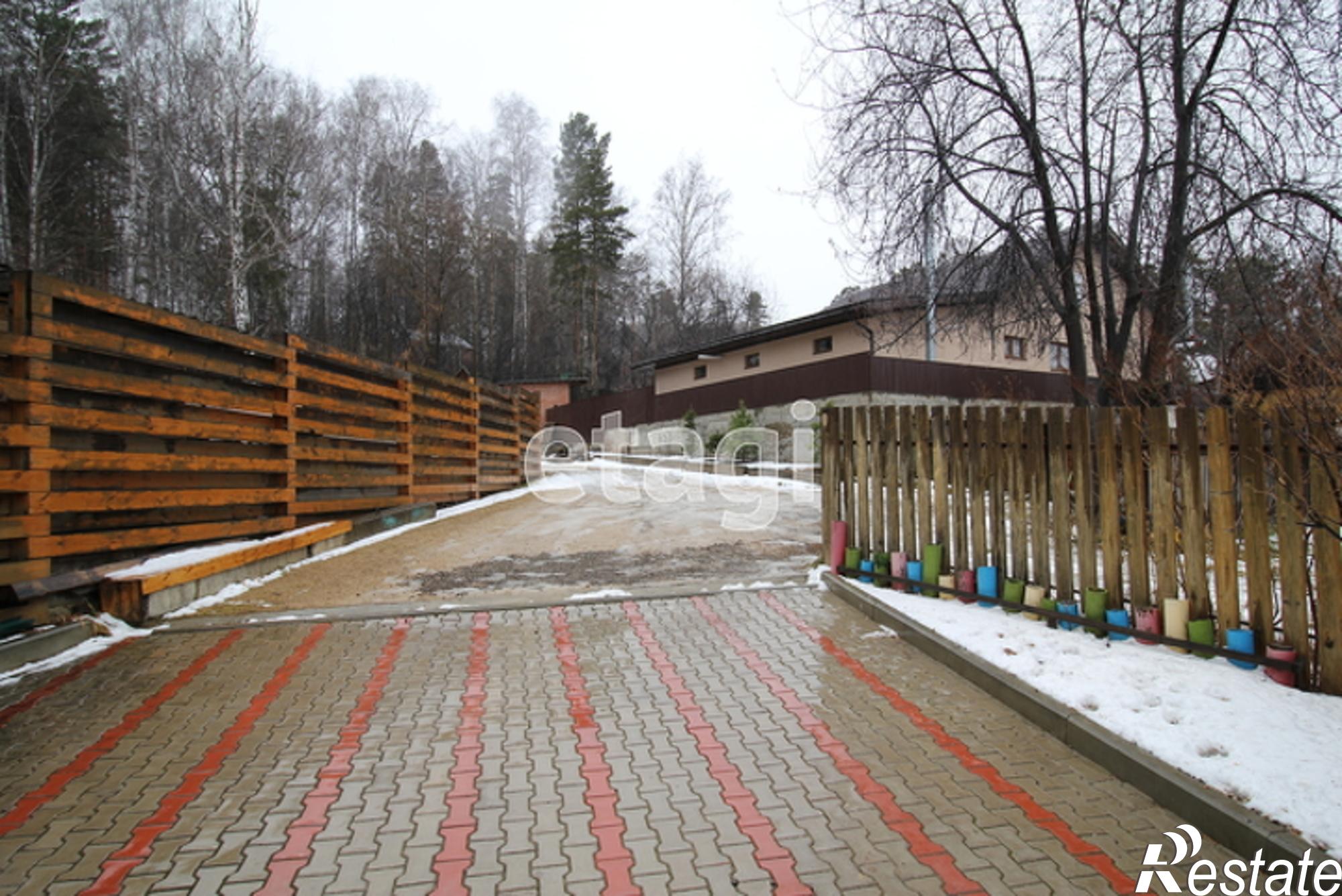 Купить дачу, дом, коттедж за 7 500 000 рублей на Еловая улица