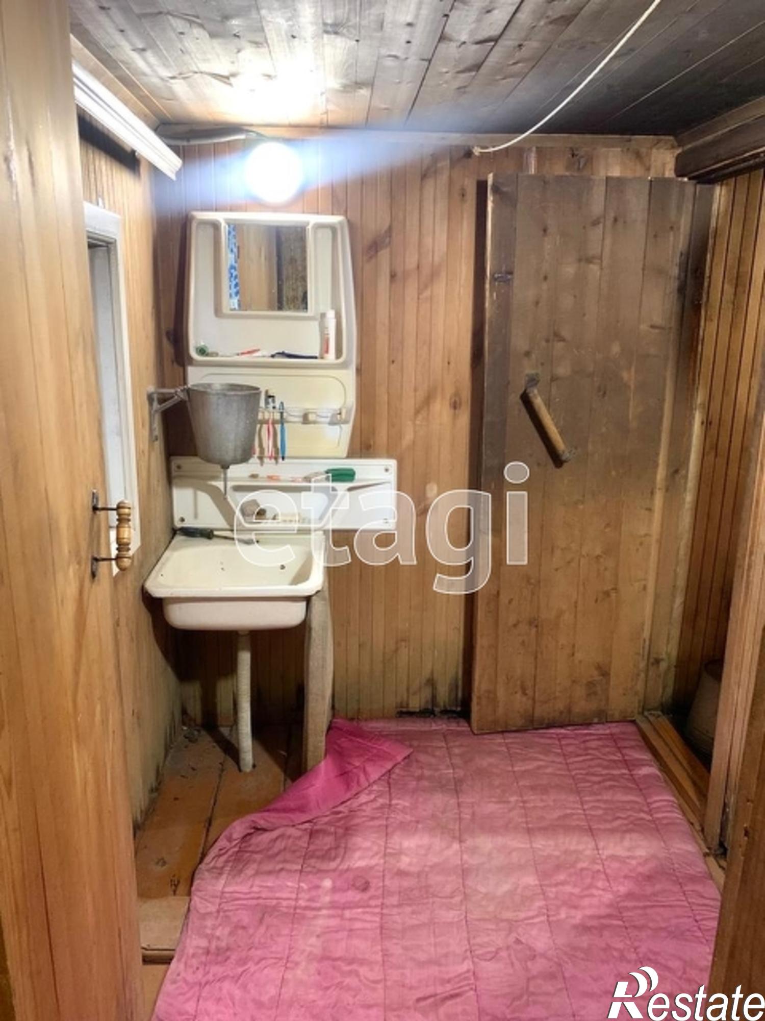 Купить дачу, дом, коттедж за 2 300 000 рублей на Array
