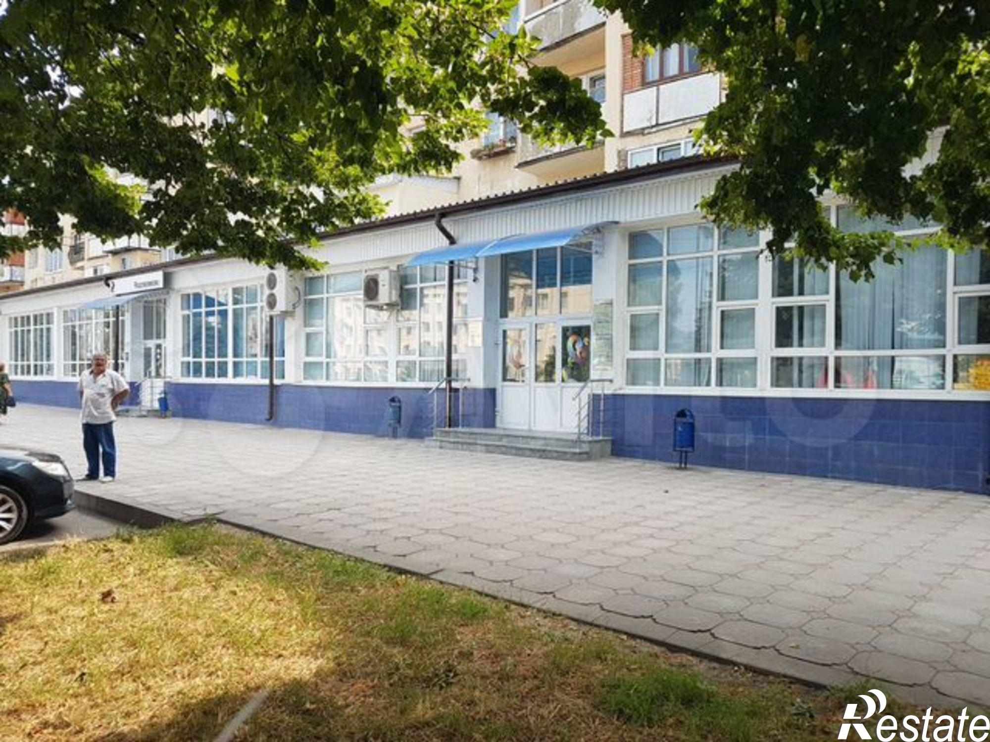 Купить торговое помещение за 24 000 000 рублей на проспект Кулиева, 17