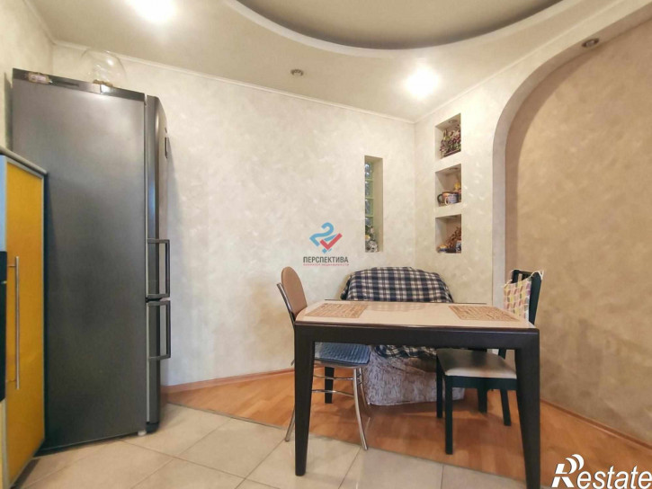 3-комн квартира проспект Строителей, 156А
