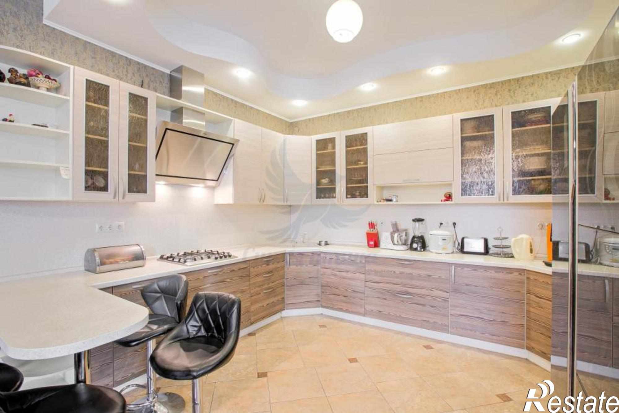 Купить дачу, дом, коттедж за 48 000 000 рублей на Новоподклетное
