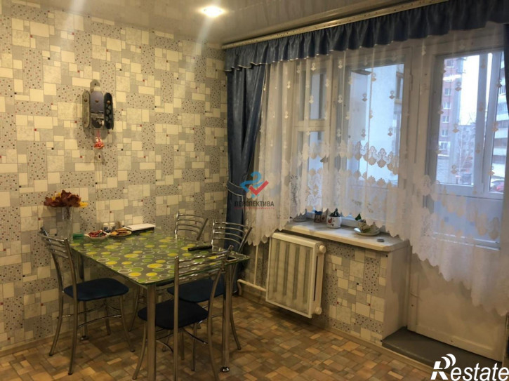 3-комн квартира улица Богданова, 61