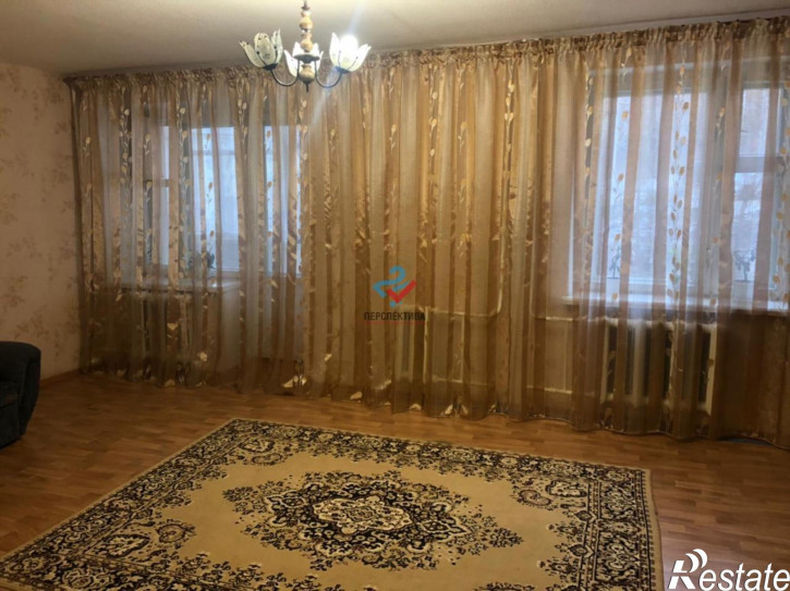 3-комн квартира улица Богданова, 61