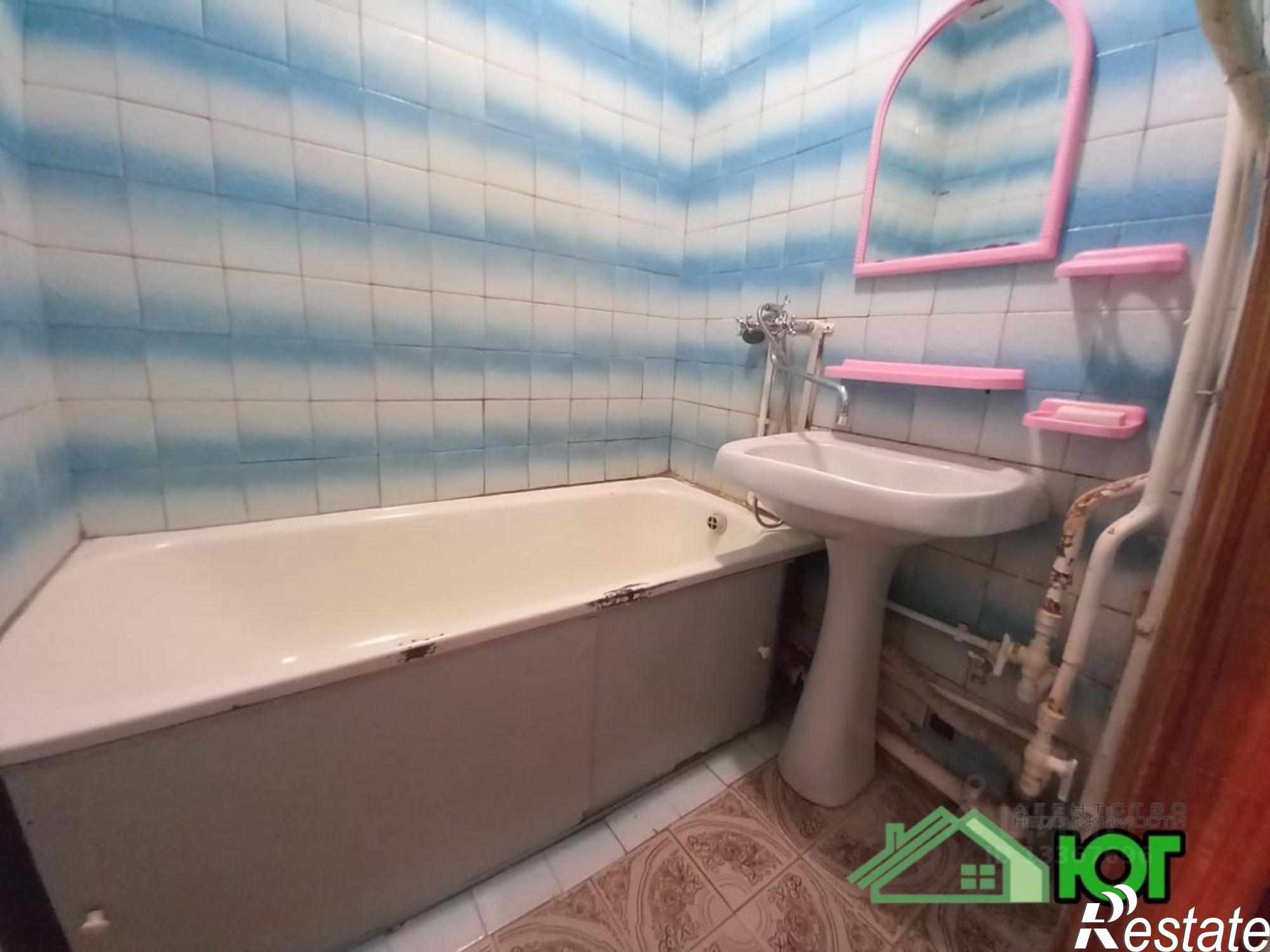 Купить квартиру за 2 100 000 рублей на улица Ачкасова, 76