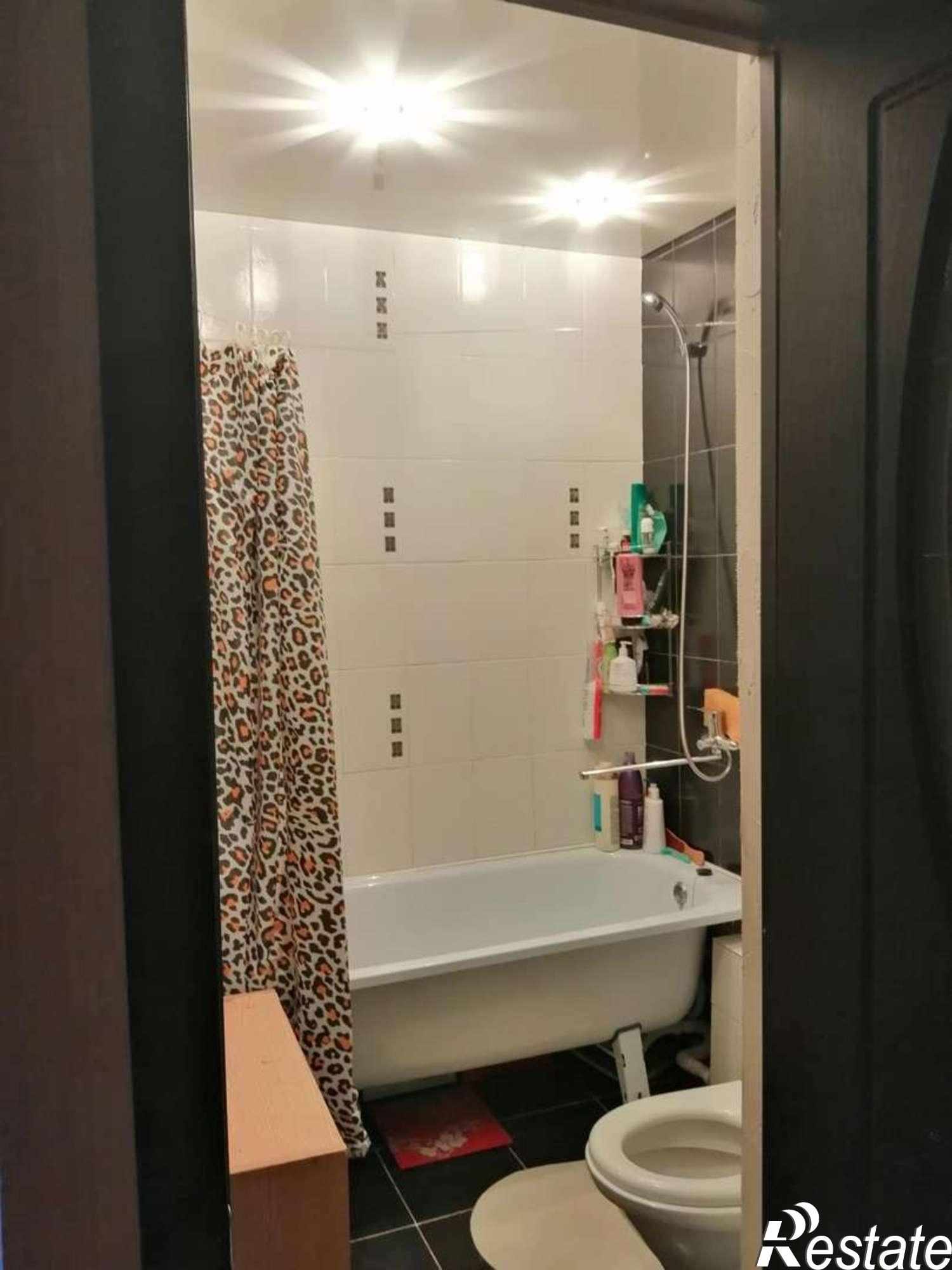 Сдать квартиру за 14 000 рублей на Металлистов улица, 8