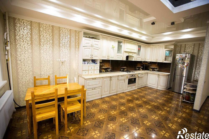 2-комн квартира улица Омелькова, 28