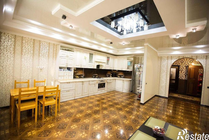 2-комн квартира улица Омелькова, 28