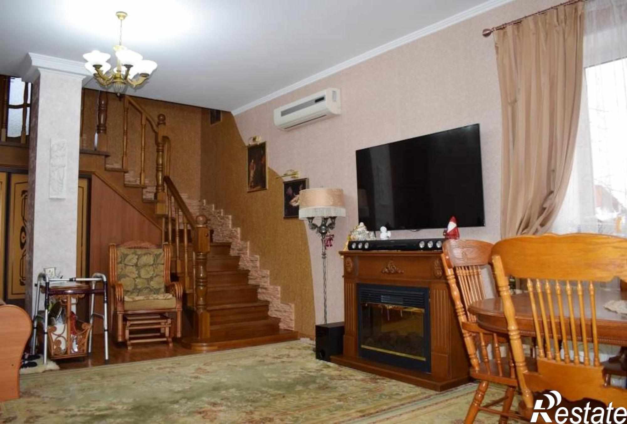 Купить дачу, дом, коттедж за 15 200 000 рублей на ул Рассветная 2-я