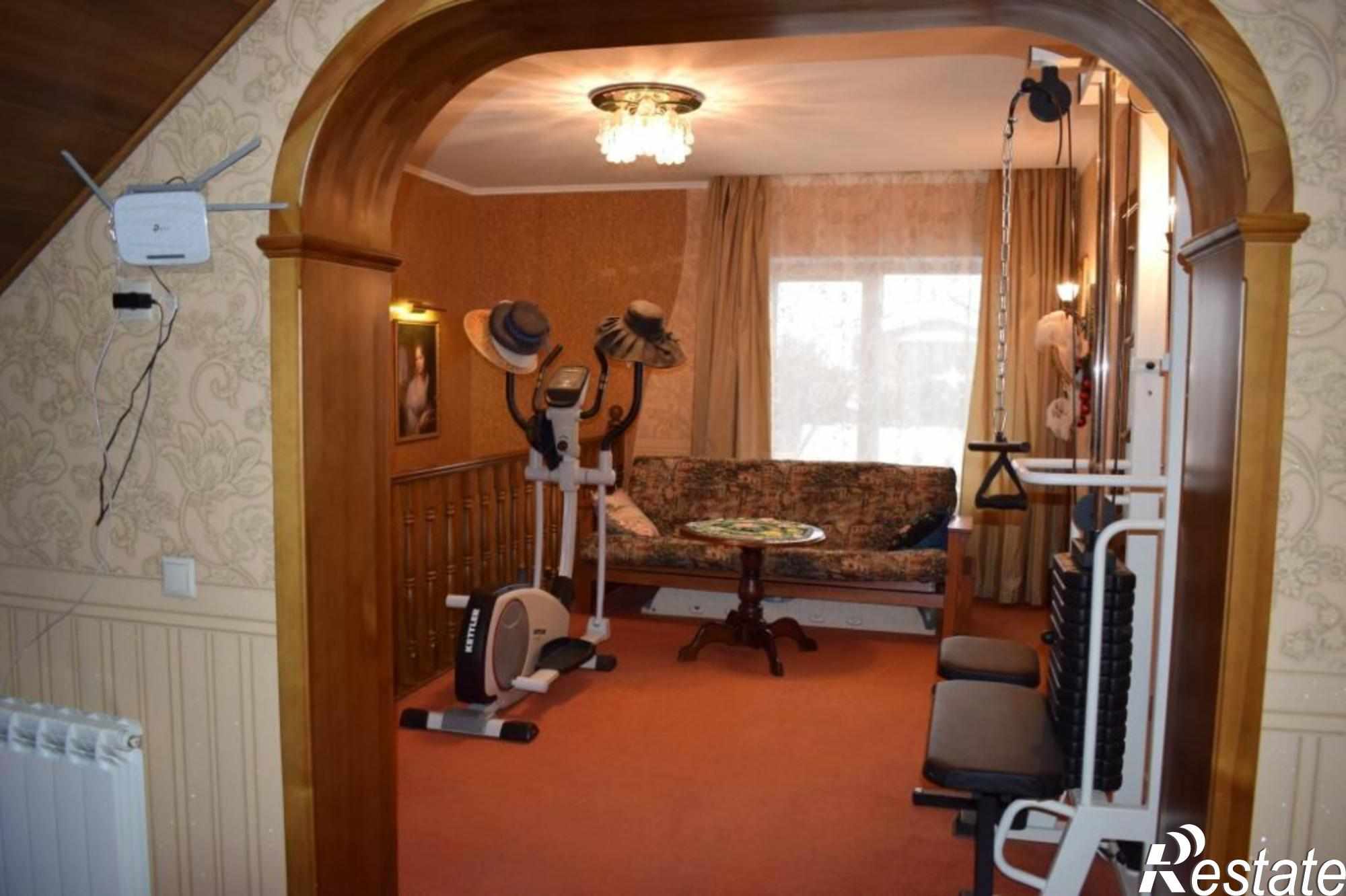 Купить дачу, дом, коттедж за 15 200 000 рублей на ул Рассветная 2-я