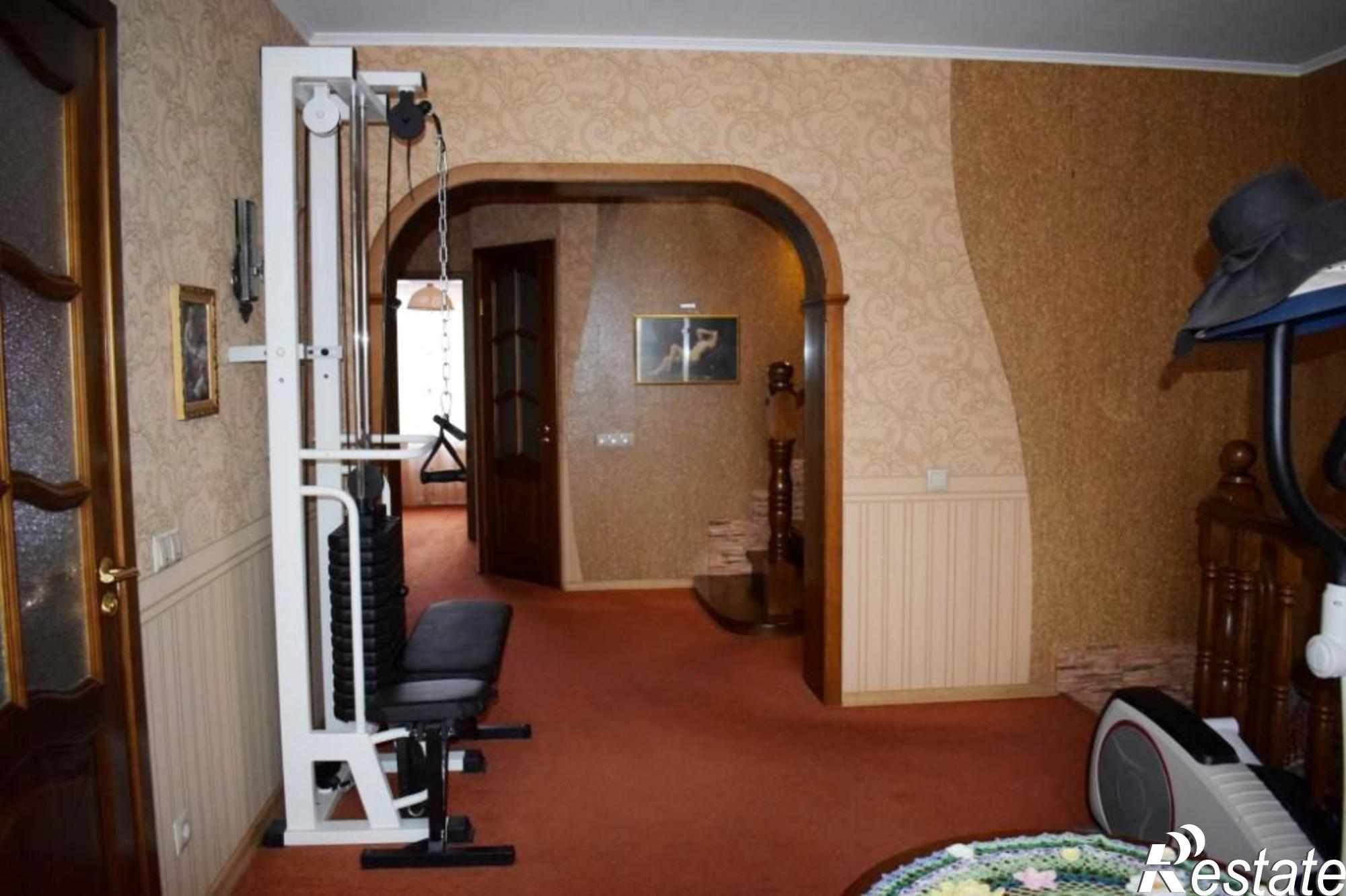 Купить дачу, дом, коттедж за 15 200 000 рублей на ул Рассветная 2-я