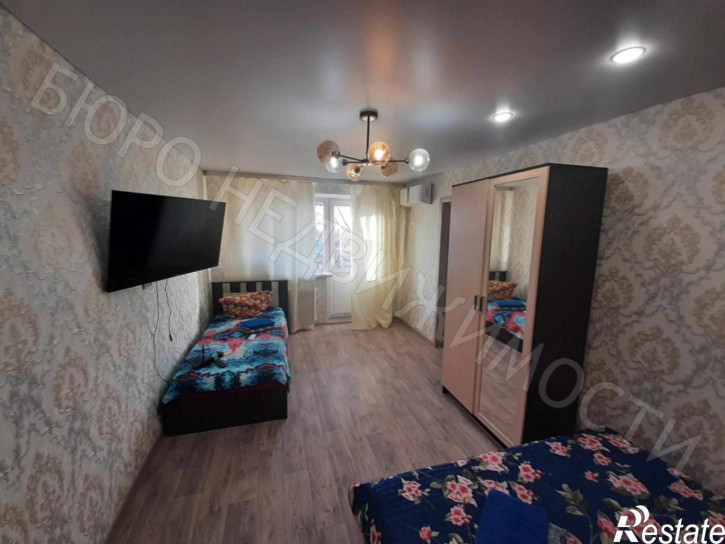 3-комн квартира Титова пер, 7