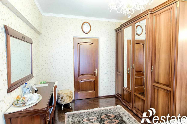1-комн квартира Челюскинцев, 23