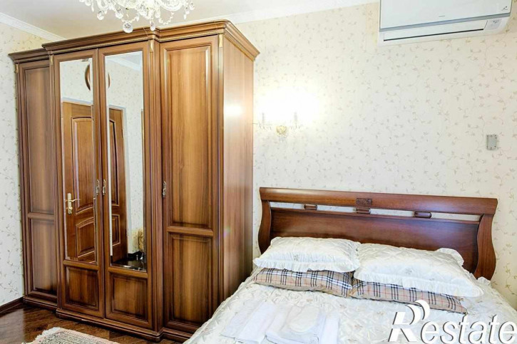 1-комн квартира Челюскинцев, 23