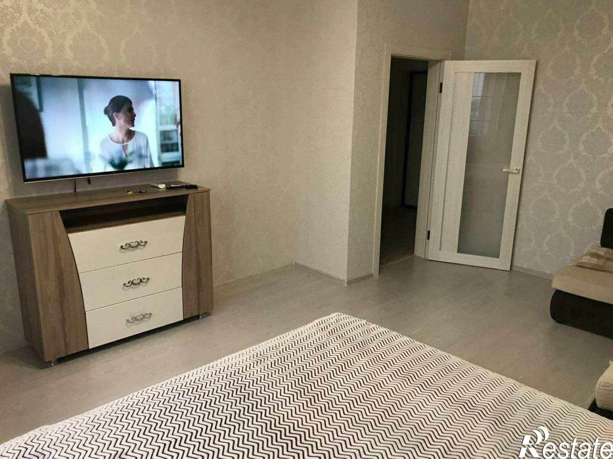 Сдать комнату за 8 000 рублей на 22 Партсъезда улица, 142