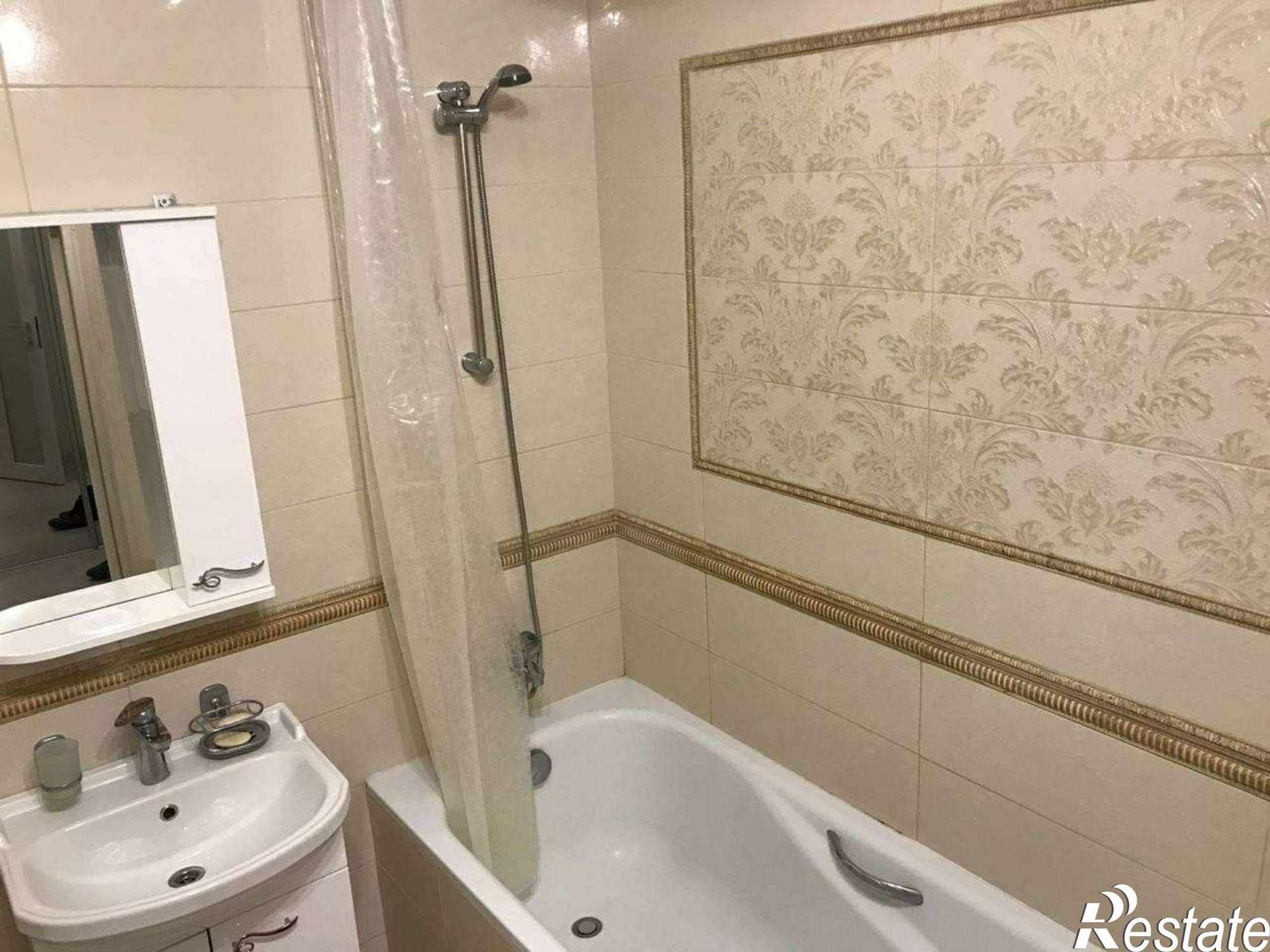 Сдать комнату за 8 000 рублей на 22 Партсъезда улица, 142