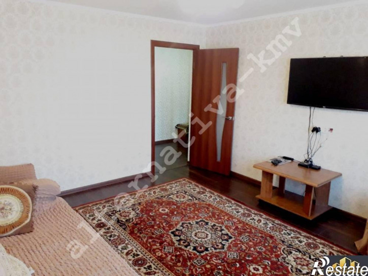 2-комн квартира Жуковского ул.