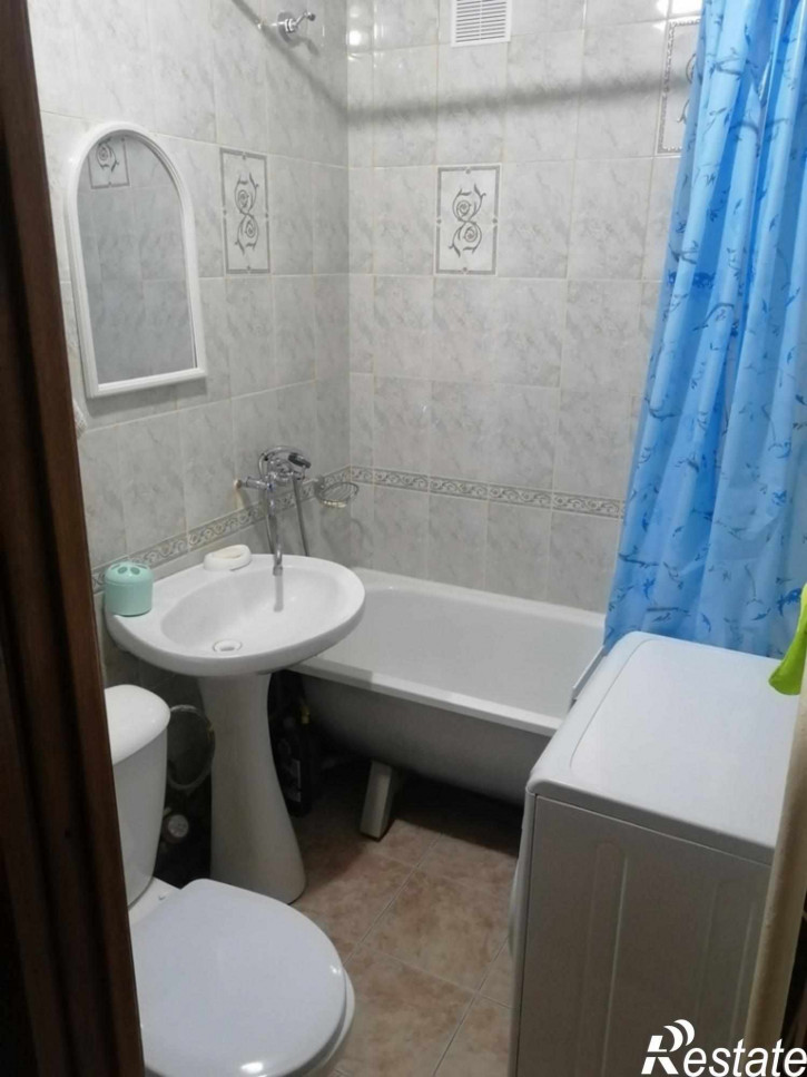 2-комн квартира Строителей пр-кт, 42А