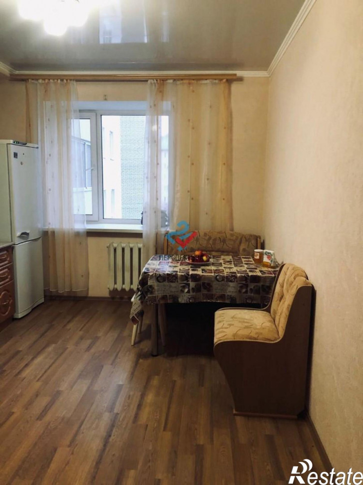 2-комн квартира проспект Строителей, 5