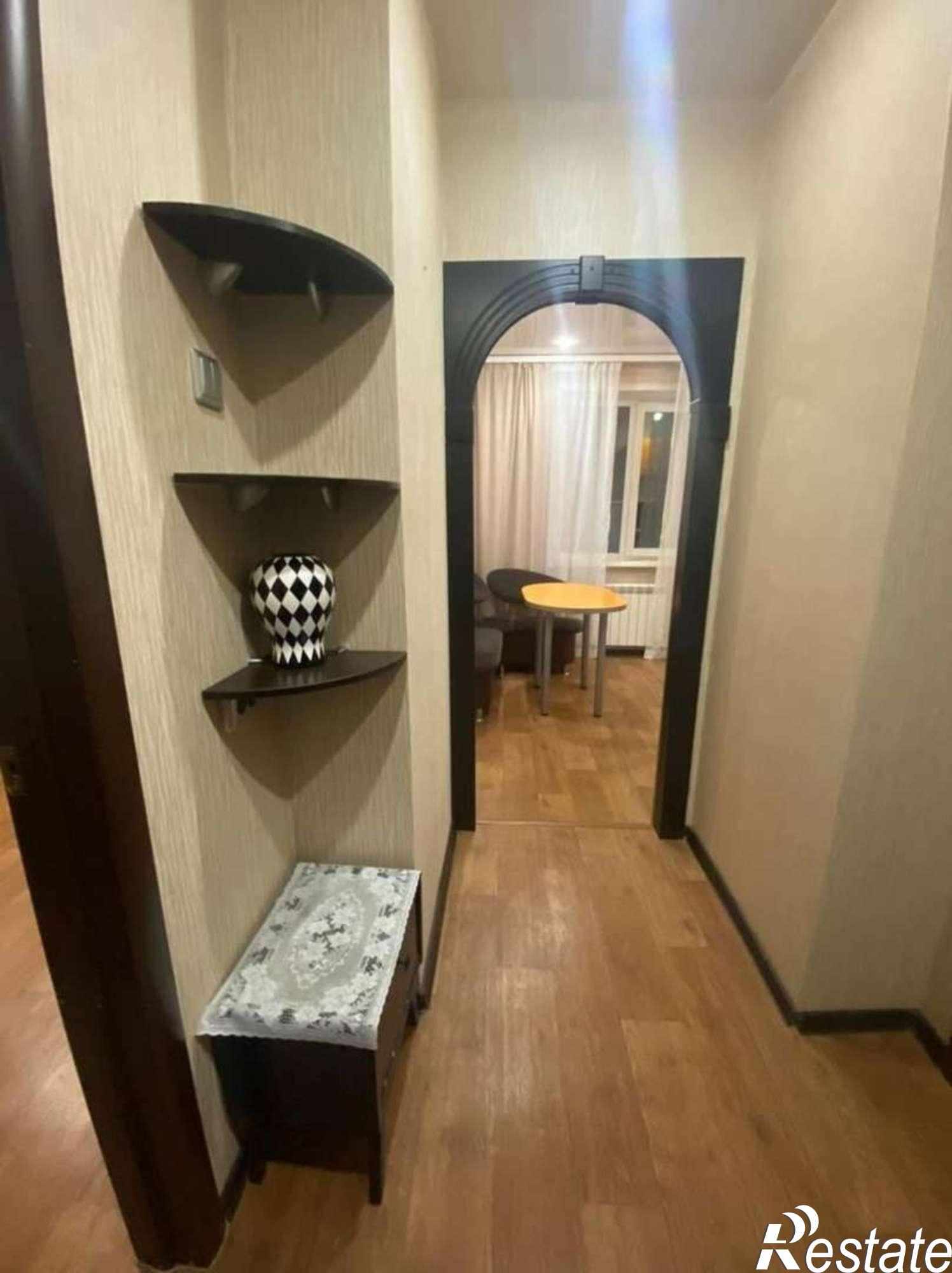 Сдать квартиру за 14 000 рублей на Тополей улица, 9