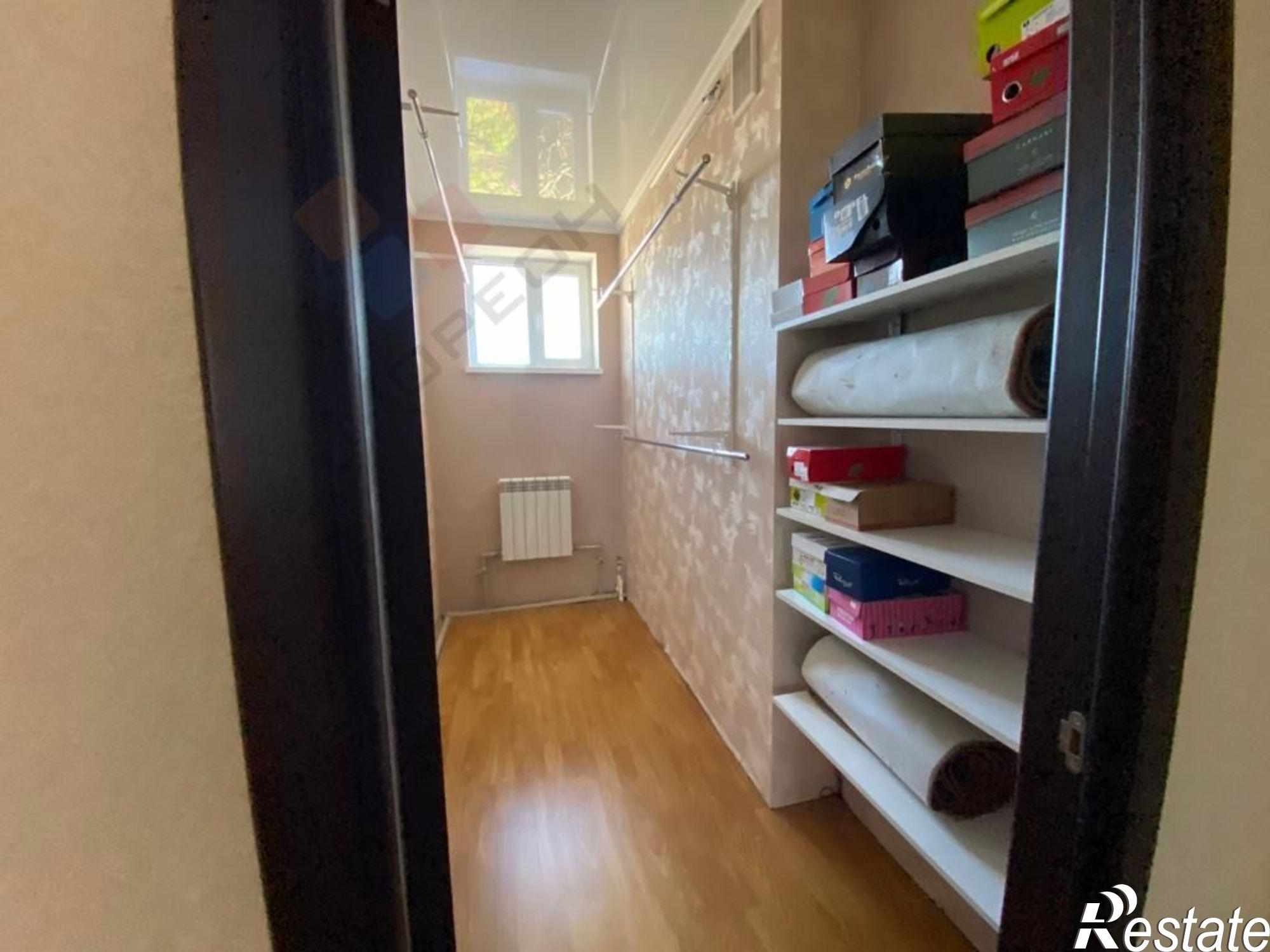 Купить дачу, дом, коттедж за 18 000 000 рублей на Комарова В.М. ул, 60/1