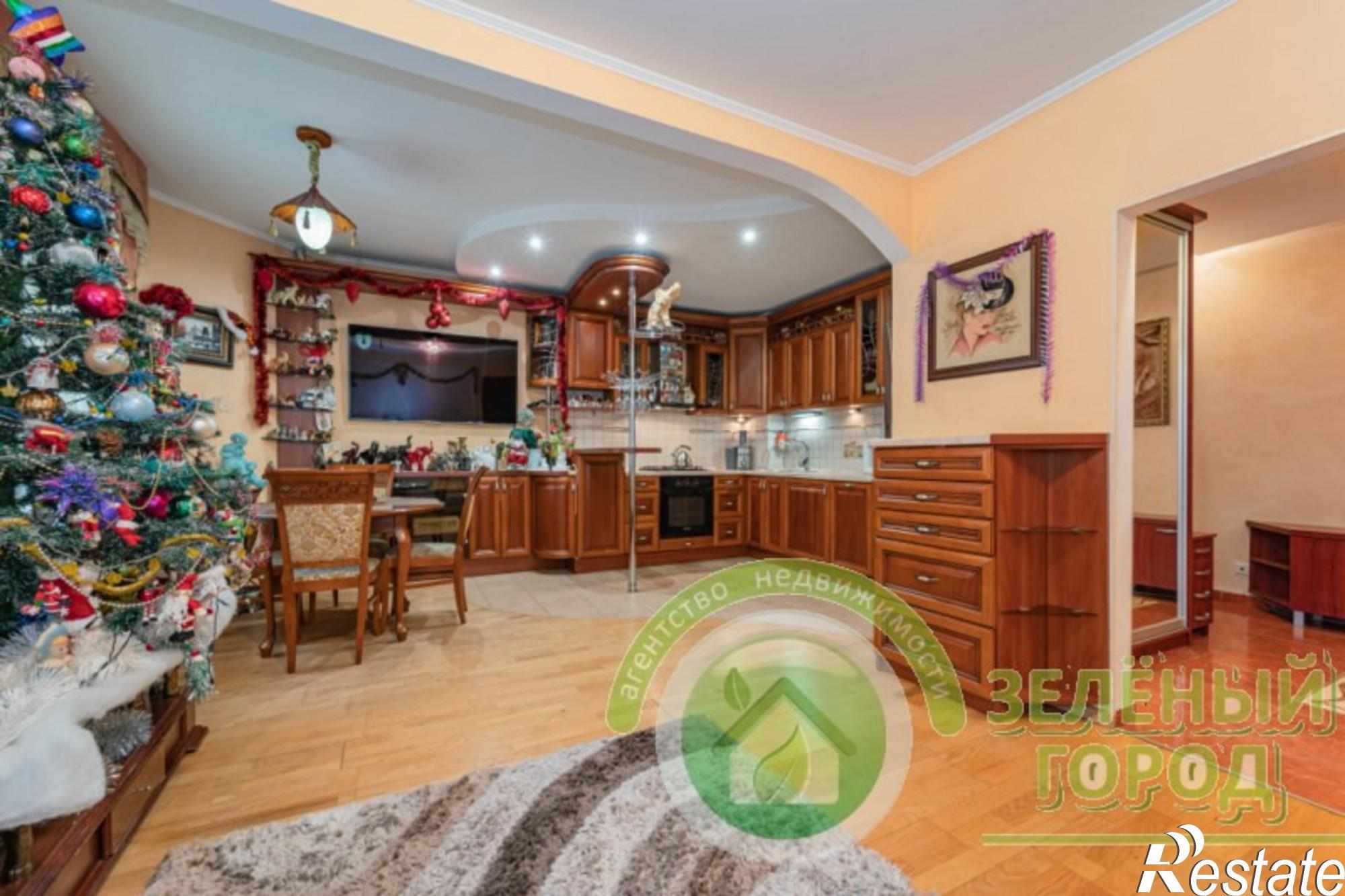 Купить квартиру за 8 500 000 рублей на Суворова, 40