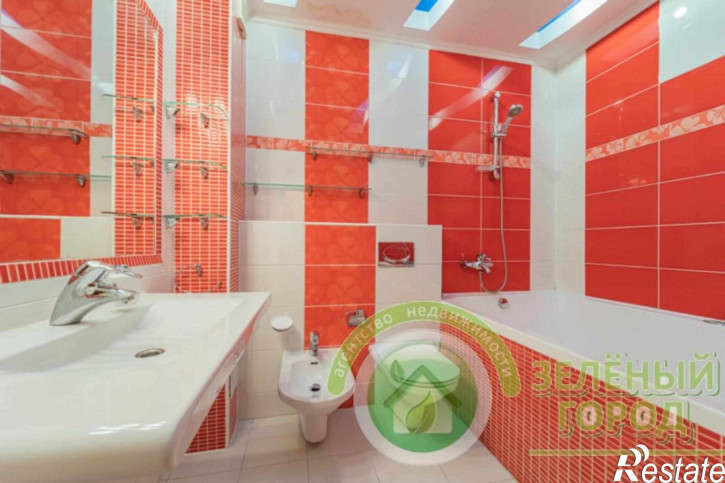3-комн квартира Суворова, 40