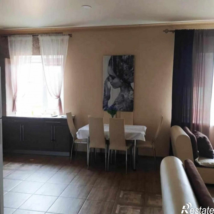 5-комн квартира Ахматовой, 7