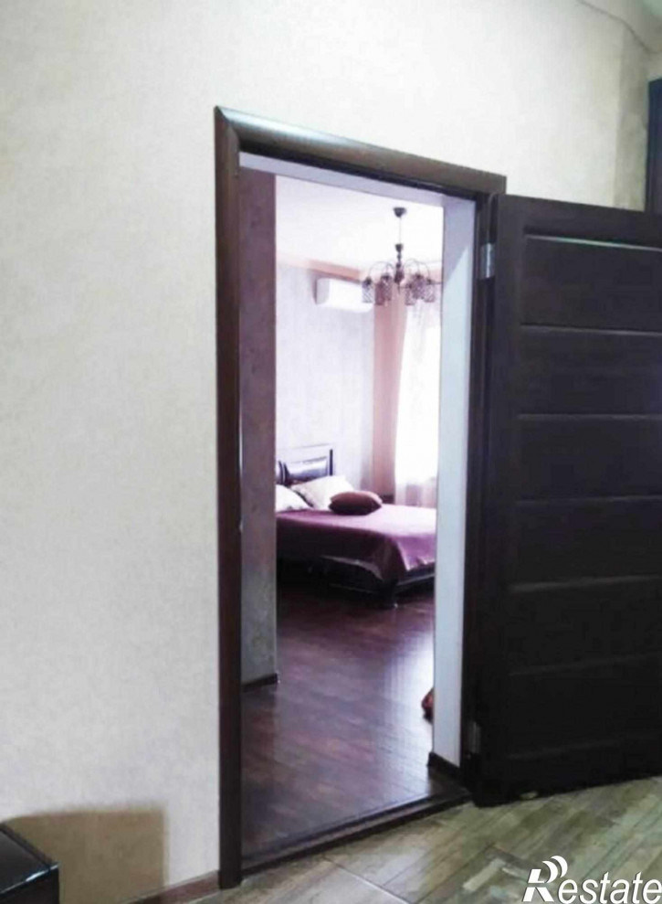 5-комн квартира Ахматовой, 7