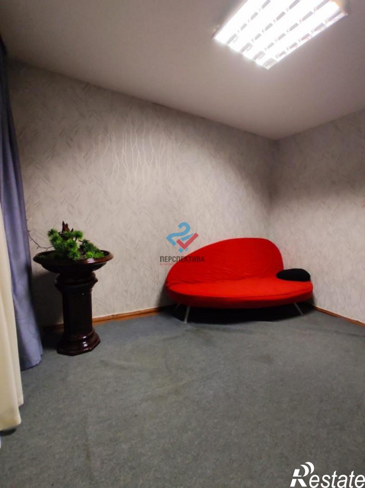 3-комн квартира улица Плеханова, 12