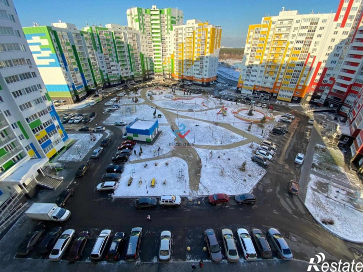 3-комн квартира Изумрудная улица, 1